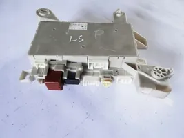 Lexus LS 430 Module de fusibles 8273050072