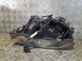 Volvo XC90 Lampa przednia 30698816