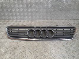 Audi A3 S3 8L Etupuskurin ylempi jäähdytinsäleikkö 8L0853651A