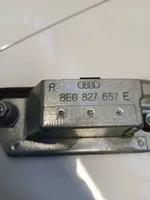 Audi A6 S6 C6 4F Bagāžnieka numura zīmes apgaismojuma līste 8E0827657E