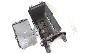 Audi A3 S3 8P Support boîte de batterie 1K0915333