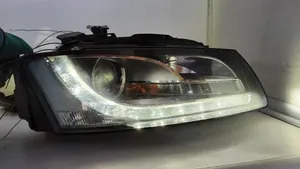 Audi A5 8T 8F Lampa przednia 8T0941004AD