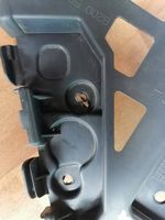 Renault Clio III Support de pare-chocs arrière 8200583033