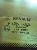 Renault Clio III Finestrino/vetro retro 8200699878