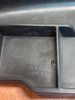Volkswagen Touareg I Takapuskurin kannake 7L6807393