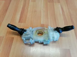 Renault Laguna III Interruptor/palanca de limpiador de luz de giro 255670001R