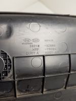 Hyundai i40 Repuesto del conducto de ventilación 282103Z000