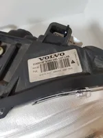 Volvo V60 Lampa przednia 31420110