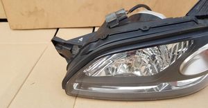 Subaru Outback Lampa przednia 