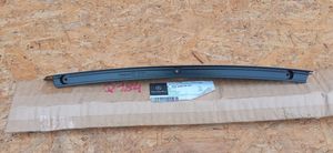 Mercedes-Benz C W204 Rivestimento portiera posteriore (modanatura) A2046900887