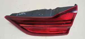 KIA Ceed Lampy tylnej klapy bagażnika 92404-J71
