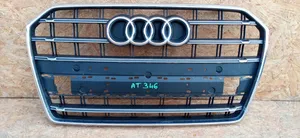 Audi A6 C7 Grotelės viršutinės 4G0853653T