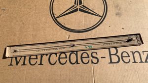 Mercedes-Benz E W210 Garniture, jupe latérale/bas de caisse avant A2106802335