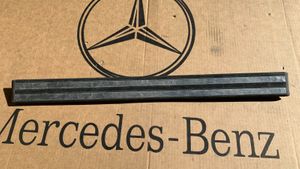 Mercedes-Benz E W210 Garniture, jupe latérale/bas de caisse avant A2106802335