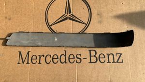 Mercedes-Benz E W210 Modanatura della barra di rivestimento del paraurti anteriore A2108852721