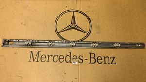Mercedes-Benz E W211 Rivestimento della portiera anteriore (modanatura) A2116901962