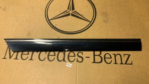 Mercedes-Benz C W203 Listwa drzwi tylnych A2036905262