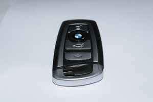 BMW 7 F01 F02 F03 F04 Virta-avain/kortti 9226932