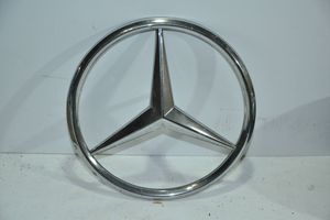 Mercedes-Benz Vito Viano W638 Etupuskurin ylempi jäähdytinsäleikkö A6388880086