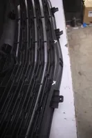 Opel Vivaro Front bumper upper radiator grill Chkrscbjddhh