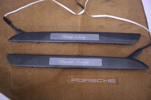 Porsche Macan Front sill (body part) LISTWA