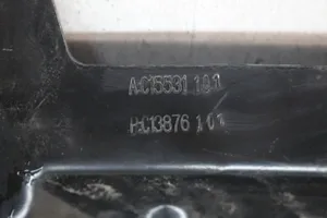 BMW X5 F15 Viršutinė dalis radiatorių panelės (televizoriaus) PC13876101