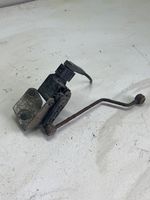 Mercedes-Benz E W211 Palanca del sensor de altura delantero A0105427617