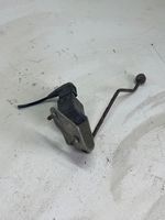 Mercedes-Benz E W211 Palanca del sensor de altura delantero A0105427617