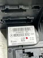 Mercedes-Benz E W211 Saugiklių blokas 2115453101