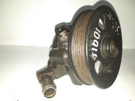 Ford Mondeo MK II Ohjaustehostimen pumppu 93BB3A733AB