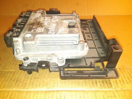 Citroen C8 Calculateur moteur ECU 0281013872