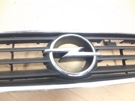 Opel Zafira A Griglia superiore del radiatore paraurti anteriore 