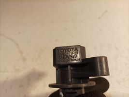 Toyota Corolla E120 E130 Cewka zapłonowa wysokiego napięcia 9008019019