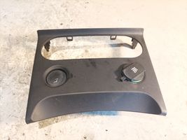 Nissan Qashqai Klimata kontrole / mazā radiatora vadības dekoratīvā apdare A00270A77000