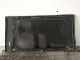 Nissan Pathfinder R51 Fenêtre latérale avant / vitre triangulaire 