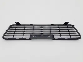 Toyota Hilux VIII Grille calandre supérieure de pare-chocs avant 53112-0K130