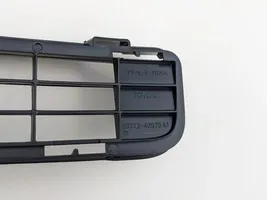 Toyota RAV 4 (XA30) Maskownica / Grill / Atrapa górna chłodnicy 