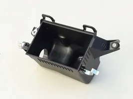 Toyota Yaris Tapa de la caja del filtro de aire 17701-0M061