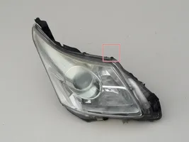 Toyota Avensis T270 Phare frontale 81130-05310