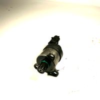 BMW 5 E60 E61 Régulateur de pression de carburant 13517787186