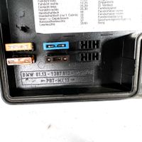 BMW 3 E36 Couvercle de boîte à fusibles 1387613