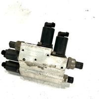 BMW 5 E60 E61 Aktyvaus stabilizatoriaus valdymo/ vožtuvų blokas 676084008