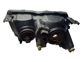 BMW 3 E36 Lampa przednia 8353543