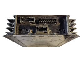 BMW 7 E38 Amplificateur de son 8376053