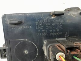 Jaguar XJ X308 Ramka / Moduł bezpieczników LNC2822BD