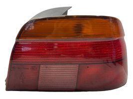 BMW 5 E39 Luci posteriori 8358032