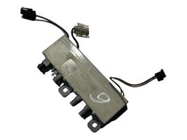 BMW 5 E39 Aerial antenna amplifier 8378090