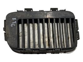 BMW 3 E36 Grille inférieure de pare-chocs avant 8151547