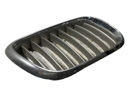 BMW X5 E53 Maskownica / Grill / Atrapa górna chłodnicy 8247674