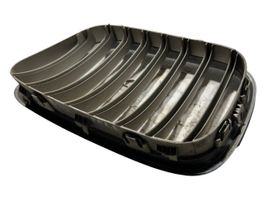 BMW X5 E53 Maskownica / Grill / Atrapa górna chłodnicy 8247674